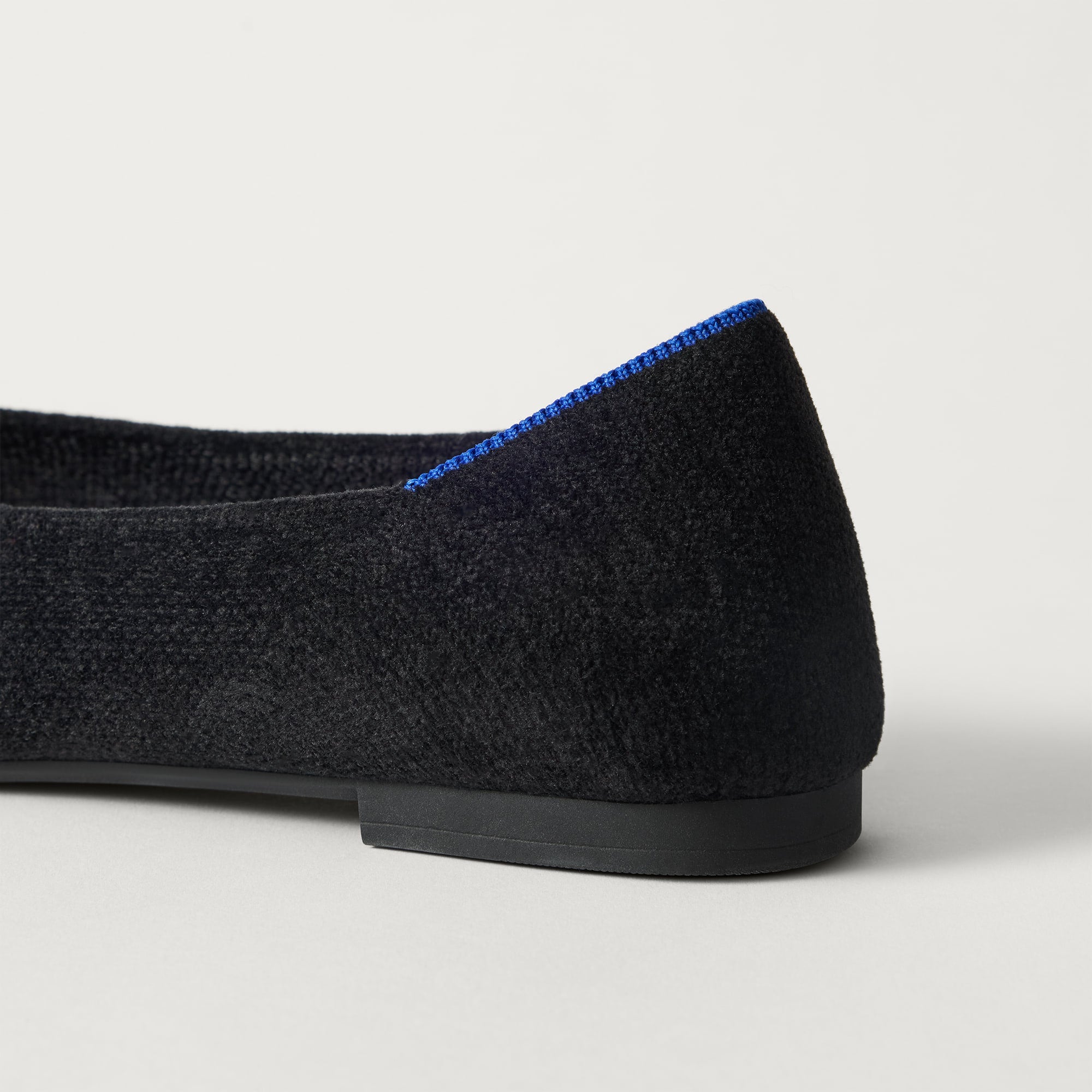 The Point III - ReVelvet™ Black - Image 4