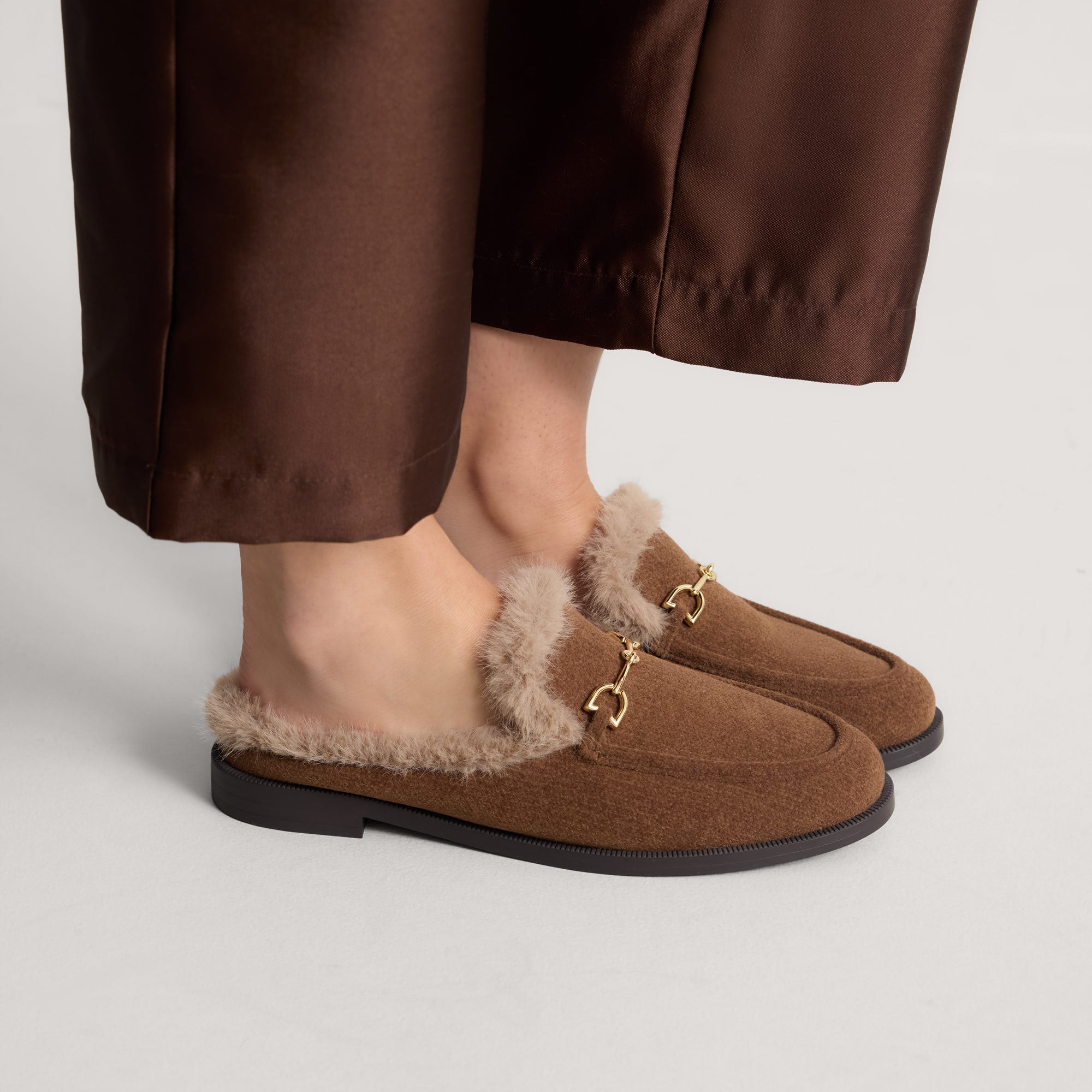The Après Loafer Mule - ReVelvet™ Cinnamon - Image 2