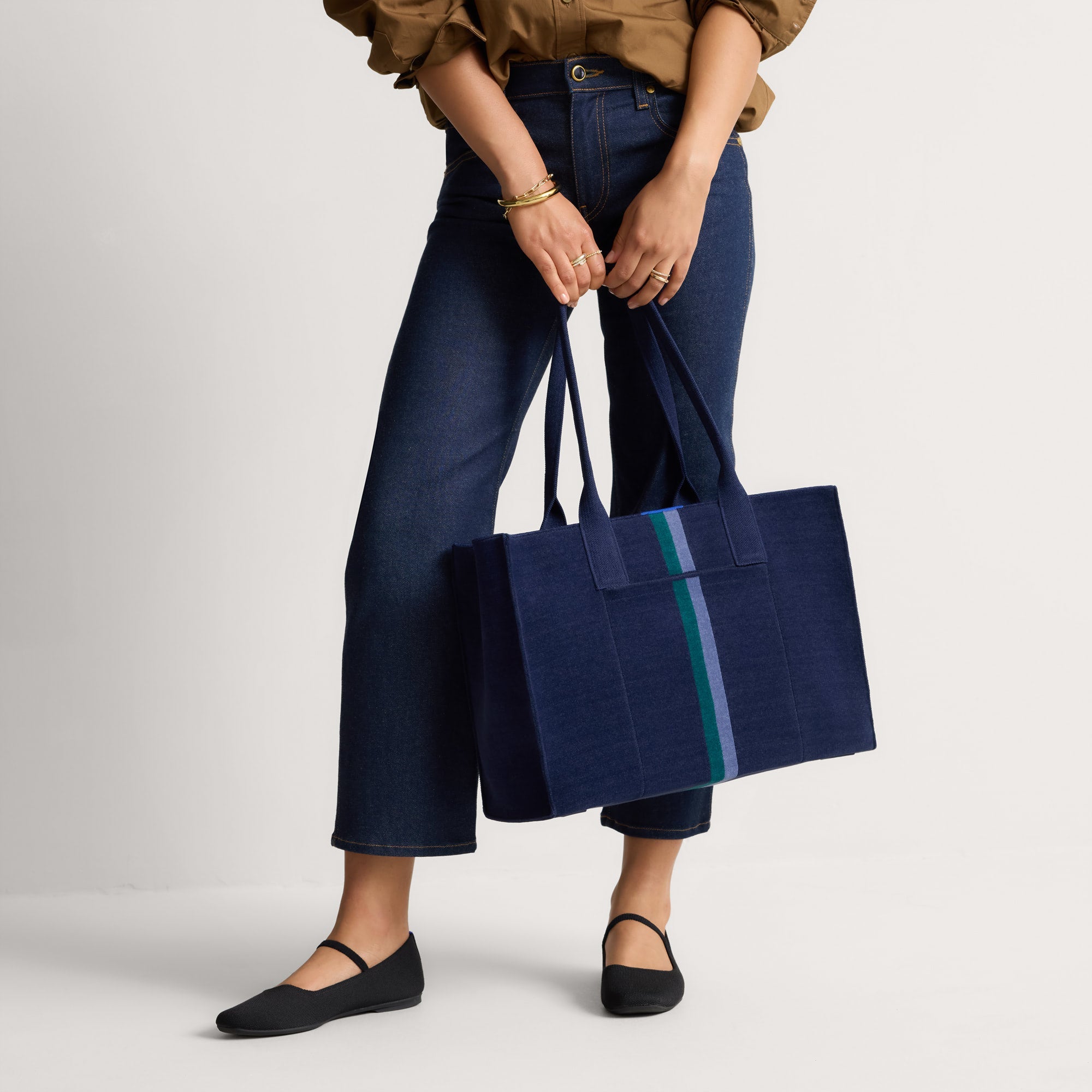 The Classic Tote - ReVelvetâ„¢ Peacock - Image 3